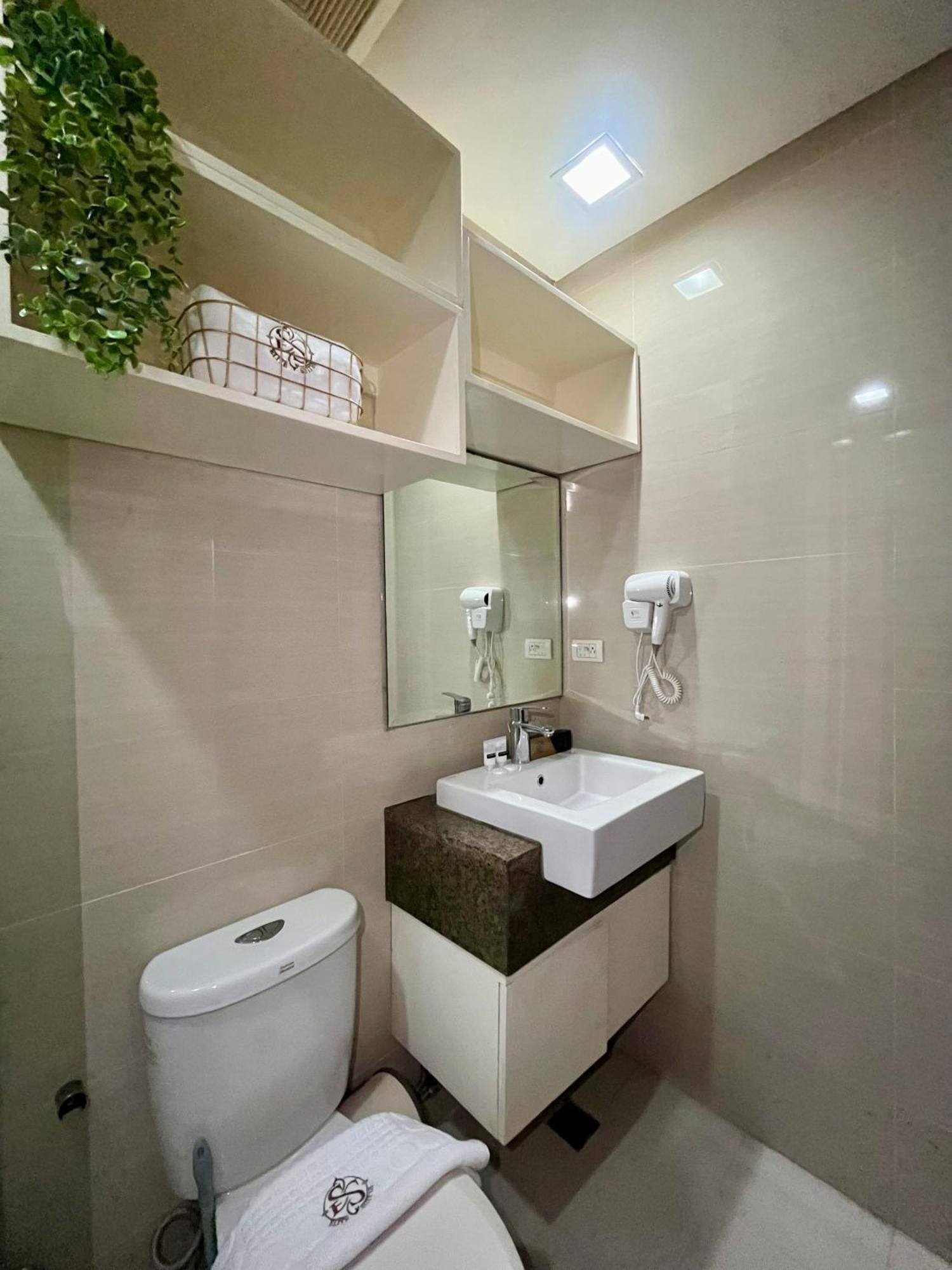 Greenbelt Hamilton Tower 1 마카티 외부 사진