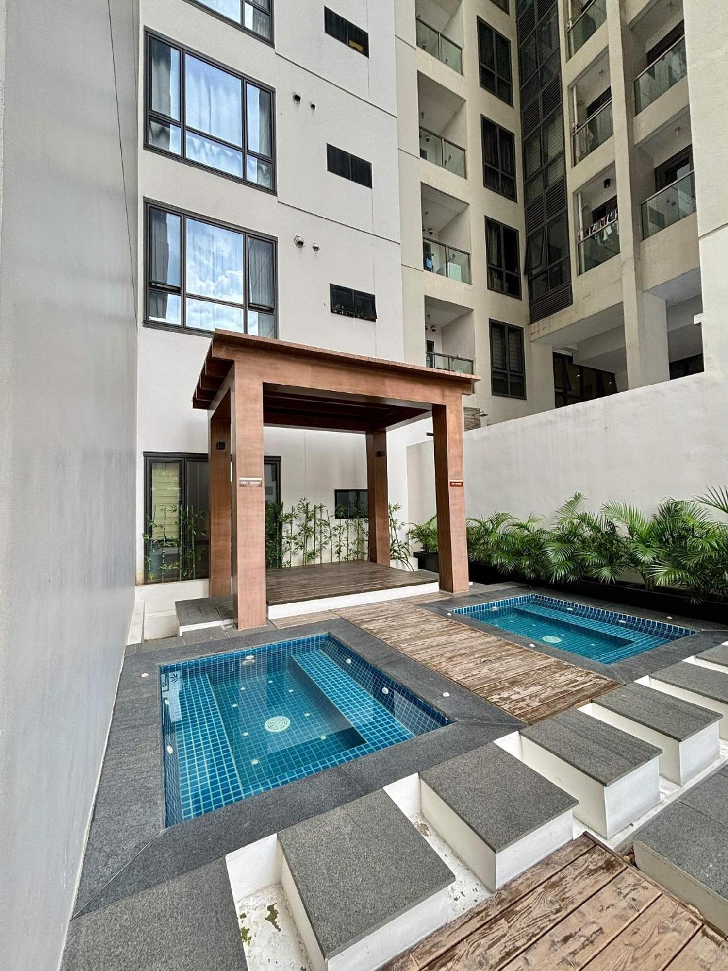 Greenbelt Hamilton Tower 1 마카티 외부 사진