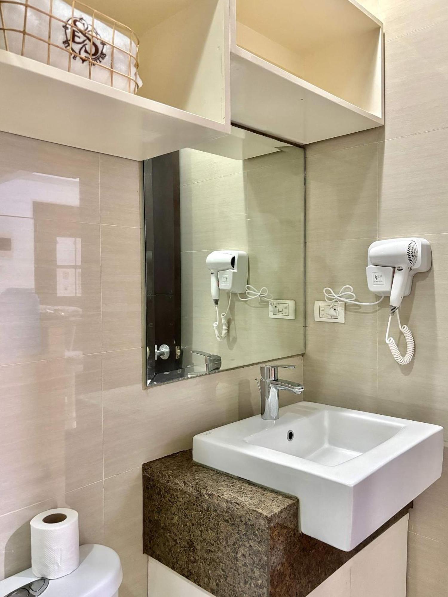 Greenbelt Hamilton Tower 1 마카티 외부 사진